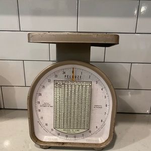 Pelouze antique kitchen scale
